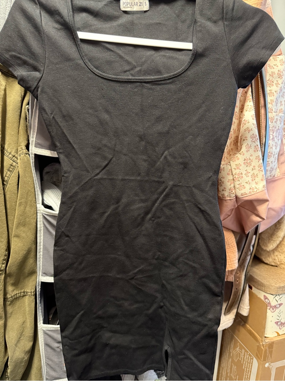 Black Scoop Neck Short Sleeve Dress